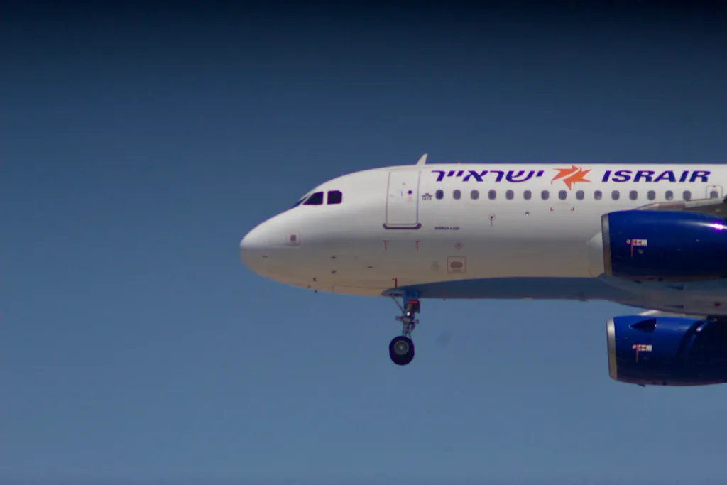 4X-ABS · Airbus a320-232 at Ben Gurion International Airport (photo 5 of 8)