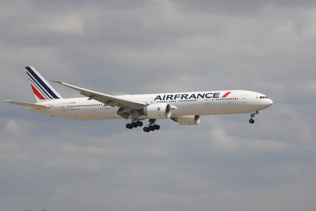F-GZNI · Boeing 777-300 at Ben Gurion International Airport