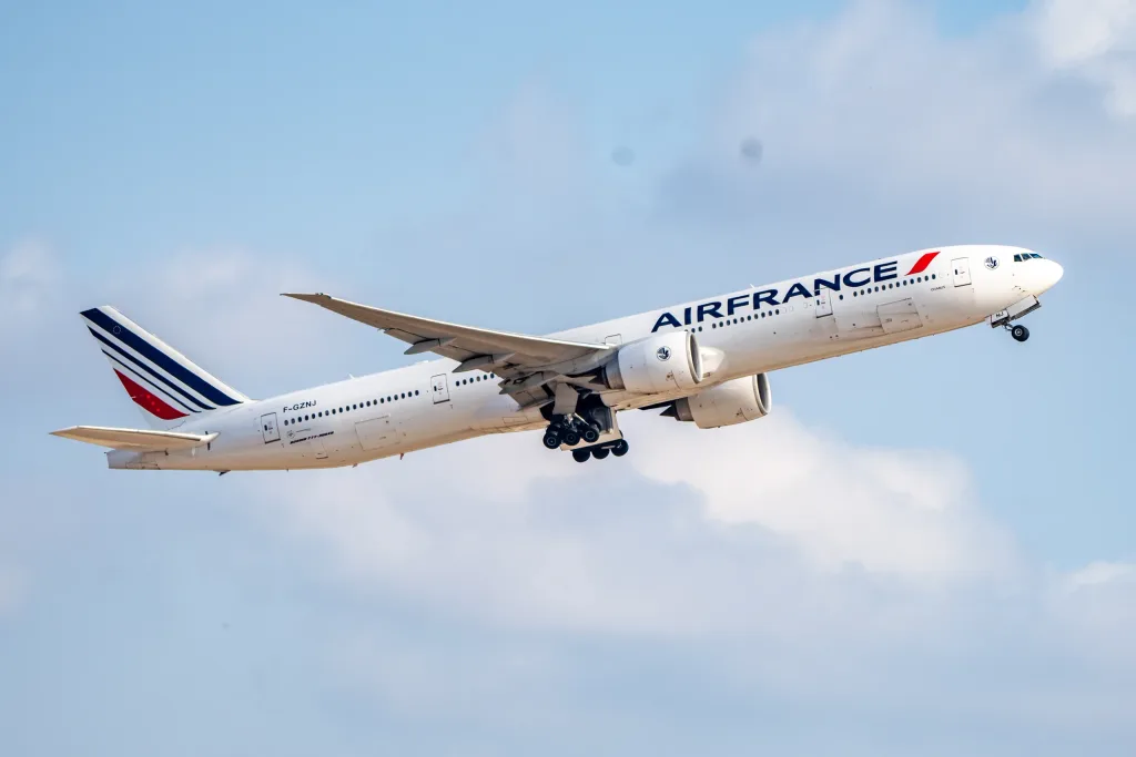 F-GZNJ · Boeing 777-300ER at Ben Gurion International Airport (photo 5 of 8)