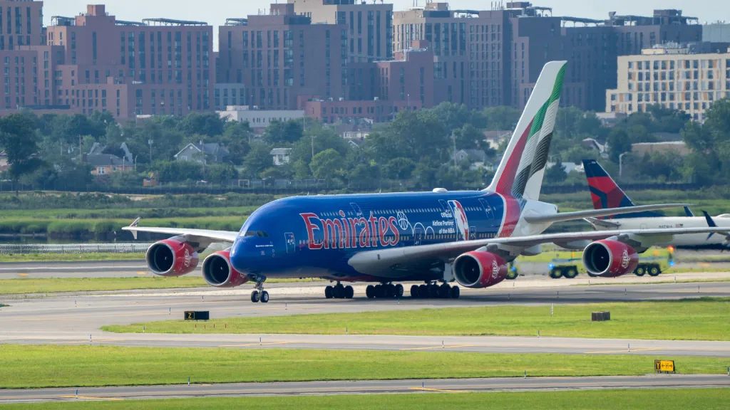 A6-EOD · Airbus A380-800 at John F. Kennedy International Airport (photo 2 of 6)