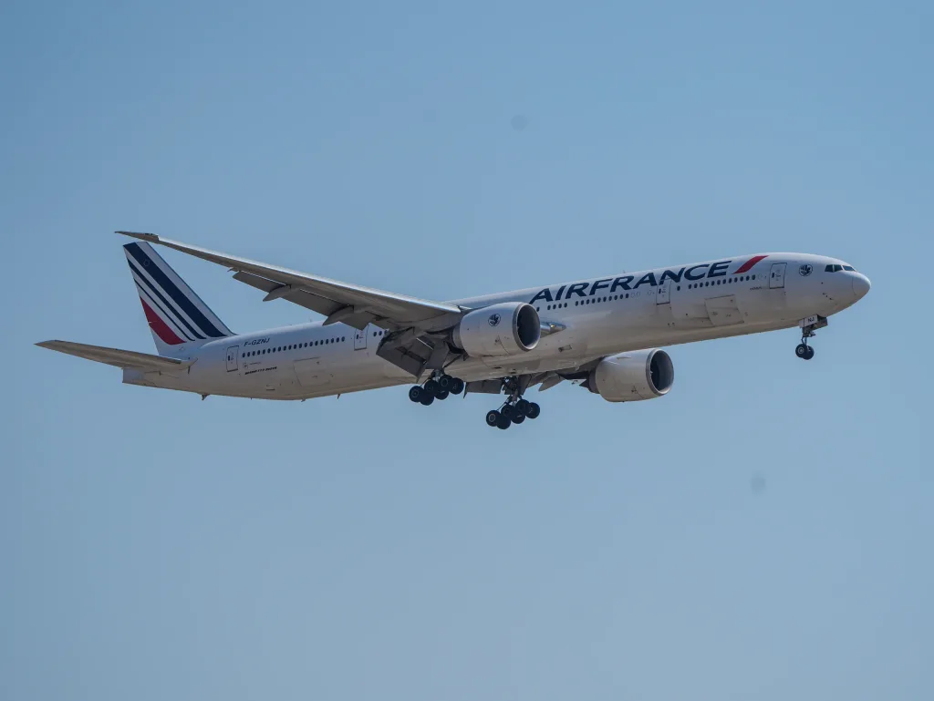 F-GZNJ · Boeing 777-300ER at Ben Gurion International Airport (photo 4 of 8)