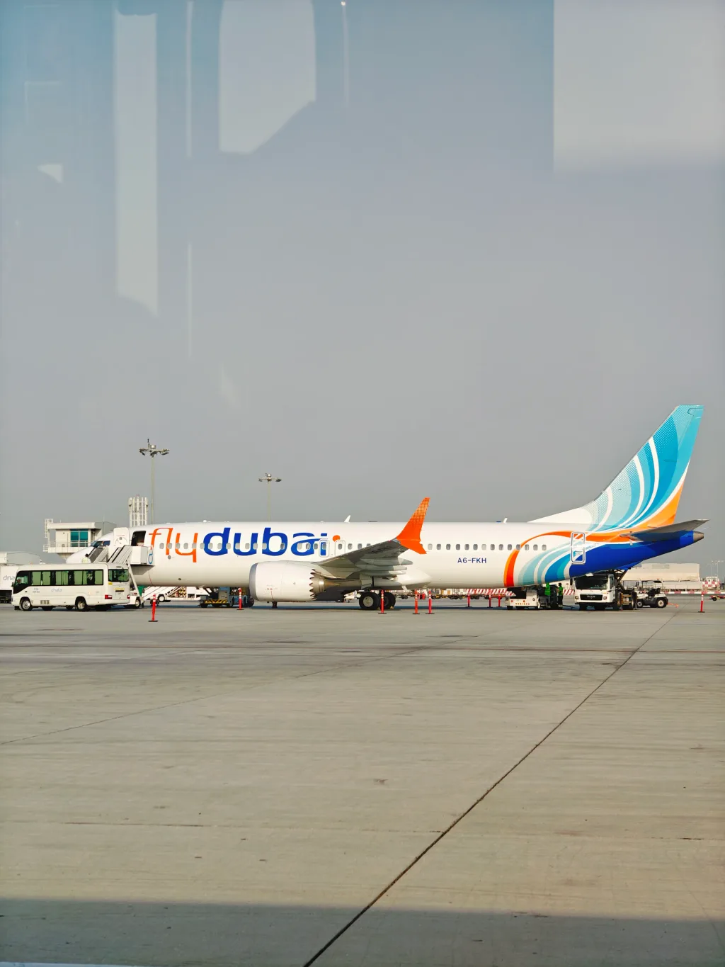 A6FKH · Boeing 737 MAX 8 at Dubai International Airport