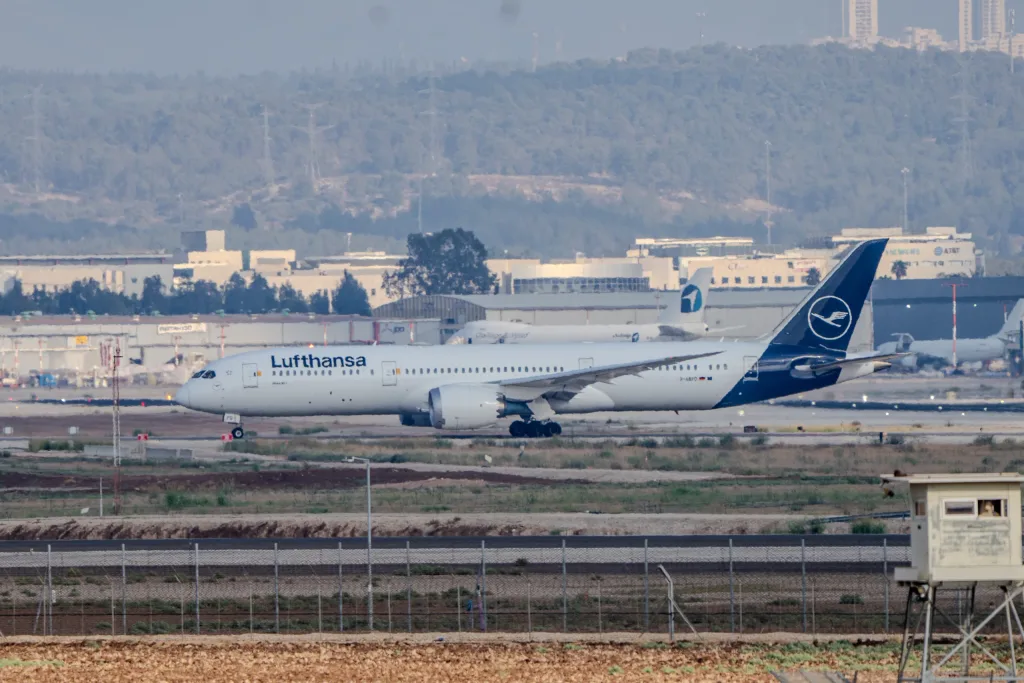 D-ABPD · Boeing 787-9 at Ben Gurion International Airport (photo 4 of 8)
