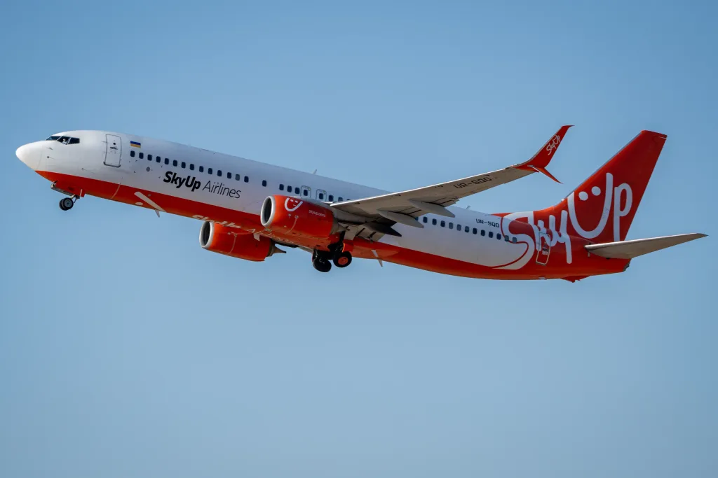 UR-SQO · Boeing 737-800 at Ben Gurion International Airport (photo 3 of 3)