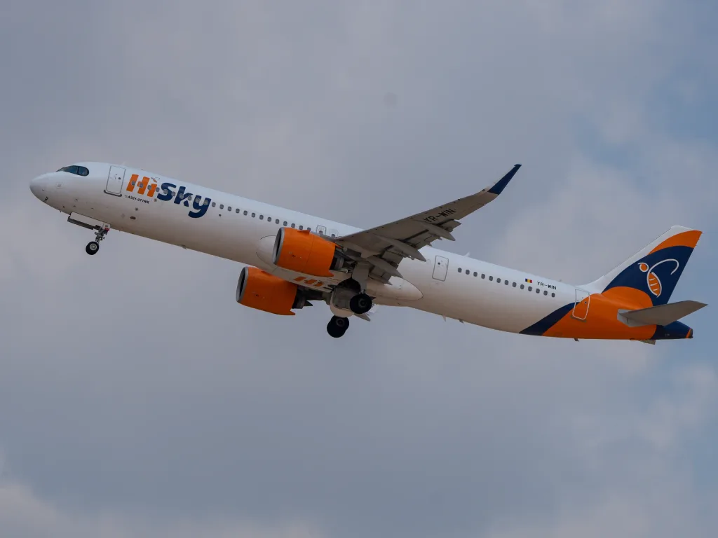 YR-WIN · A21N at Ben Gurion International Airport (photo 2 of 3)