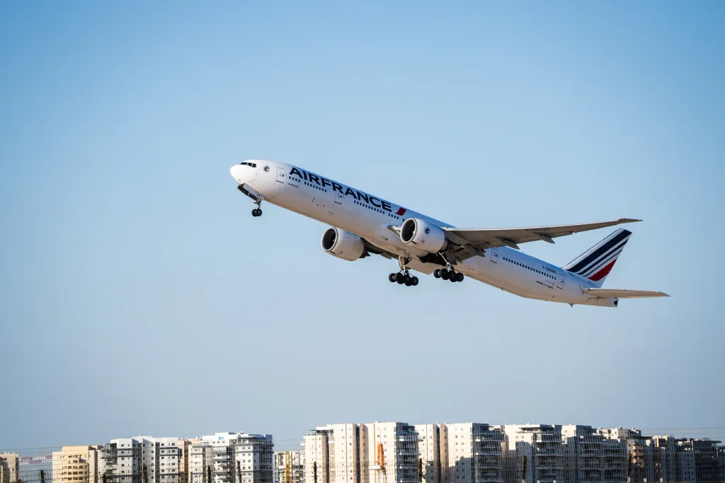 F-GSQG · Boeing 777-300 at Ben Gurion International Airport (photo 2 of 4)