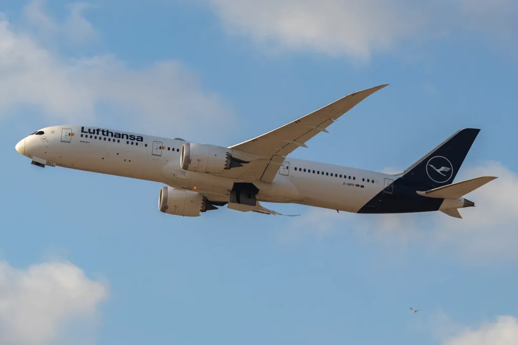 D-ABPD · Boeing 787-9 at Ben Gurion International Airport
