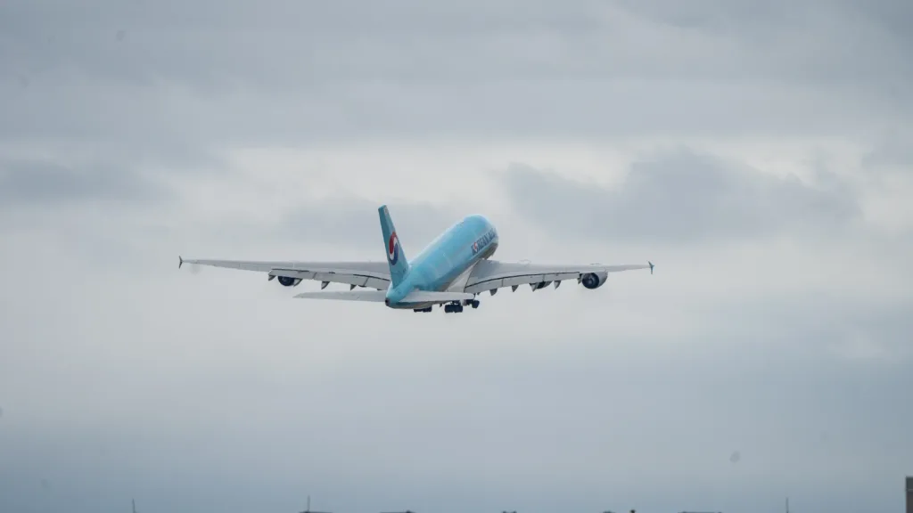 HL7621 · Airbus A380-800 at John F. Kennedy International Airport (photo 4 of 4)