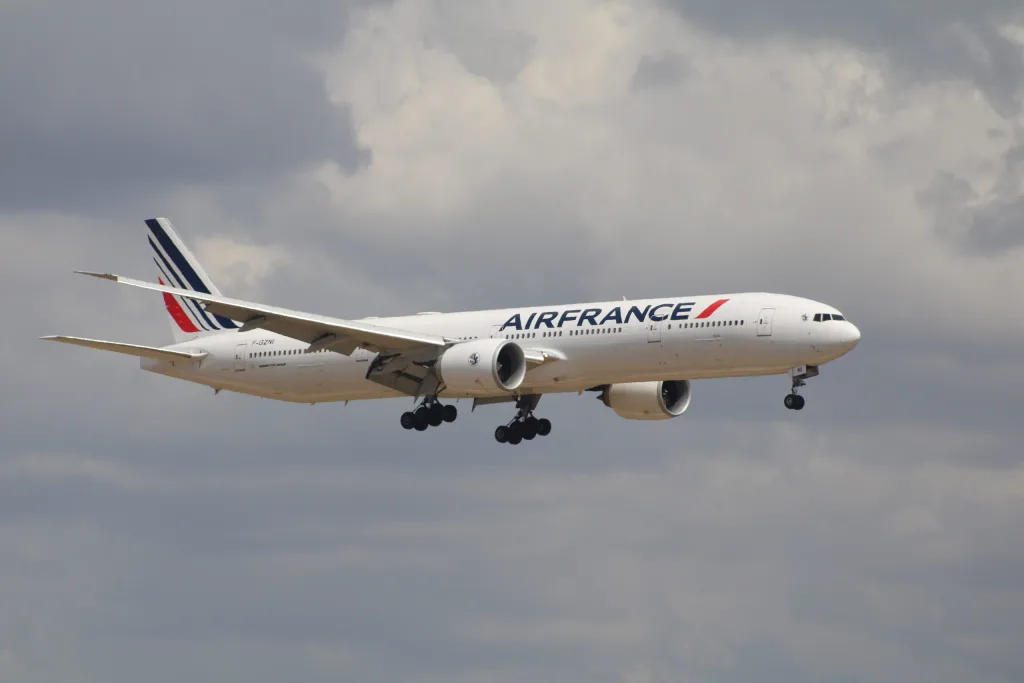 F-GZNI · Boeing 777-328ER at Ben Gurion International Airport