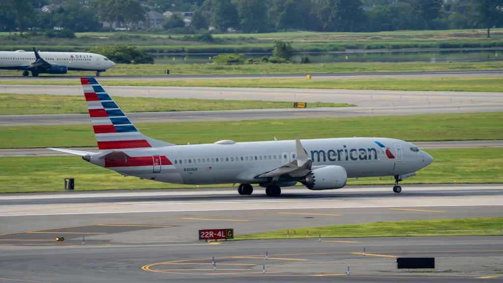 N308UK · Boeing 737 MAX 8 at John F. Kennedy International Airport (photo 2 of 3)