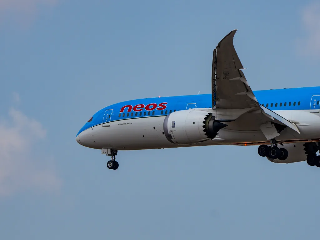 EI-NEU · Boeing 787-9 at Ben Gurion International Airport