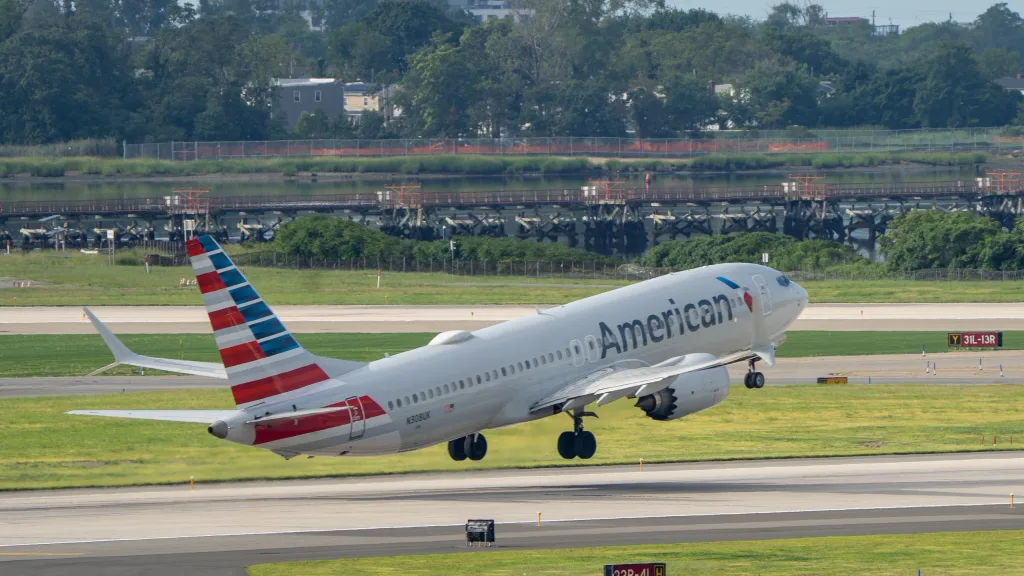 N308UK · Boeing 737 MAX 8 at John F. Kennedy International Airport (photo 3 of 3)