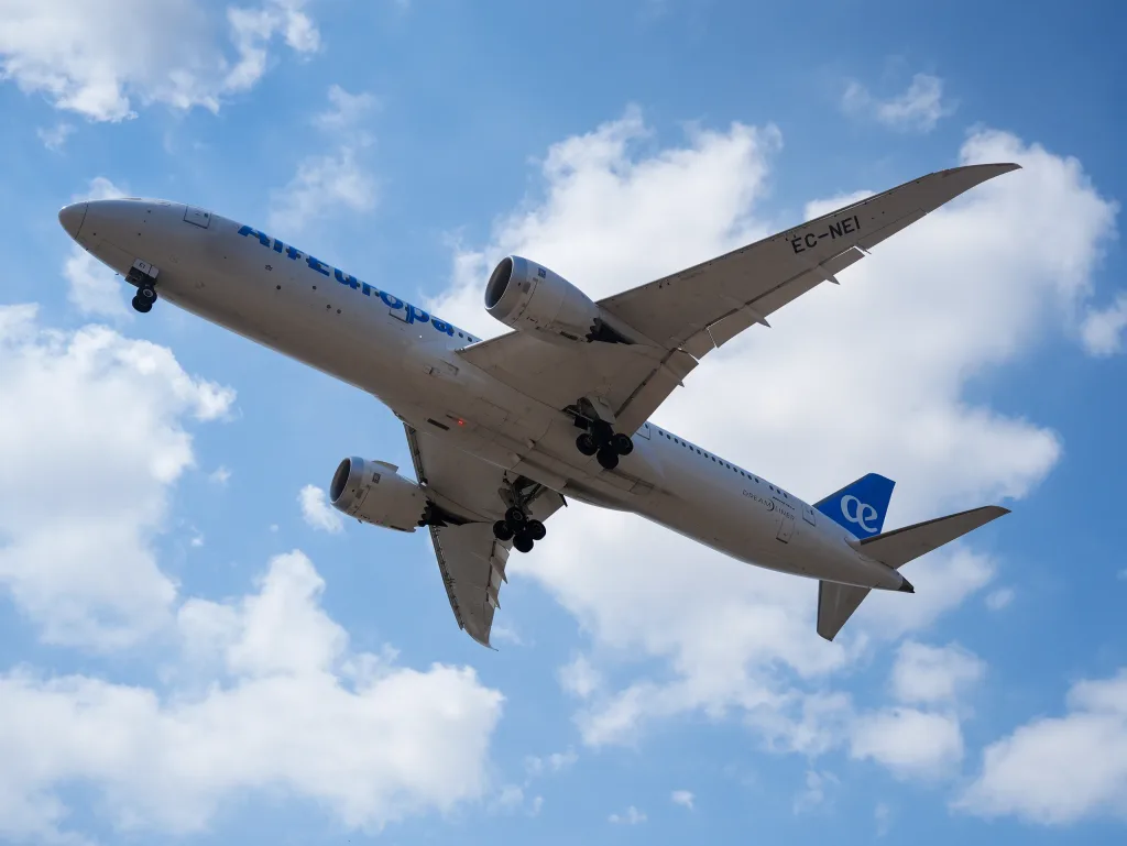 EC-NEI · Boeing 787-9 at Ben Gurion International Airport (photo 2 of 2)