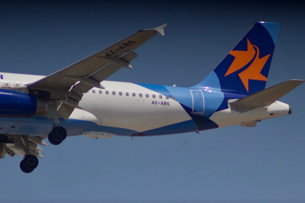 4X-ABS · Airbus a320-232 at Ben Gurion International Airport