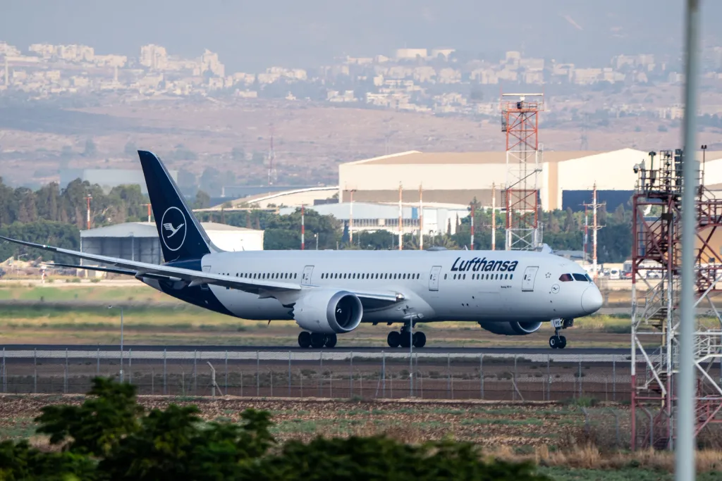 D-ABPD · Boeing 787-9 at Ben Gurion International Airport