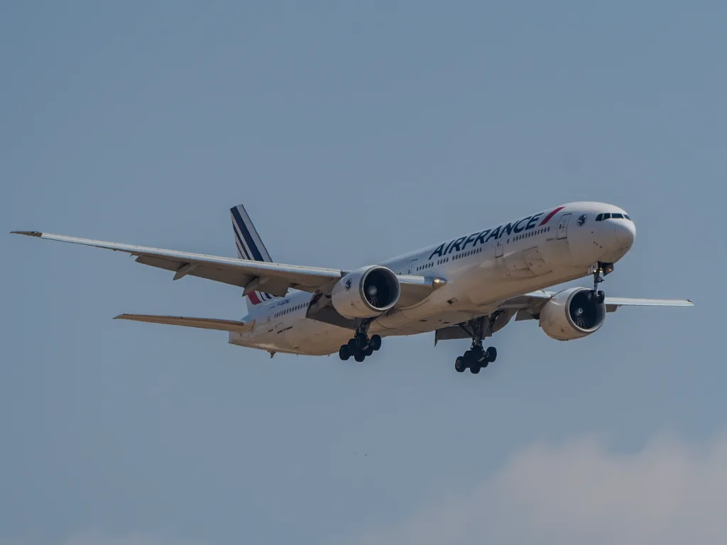 F-GZNJ · Boeing 777-300ER at Ben Gurion International Airport (photo 2 of 8)