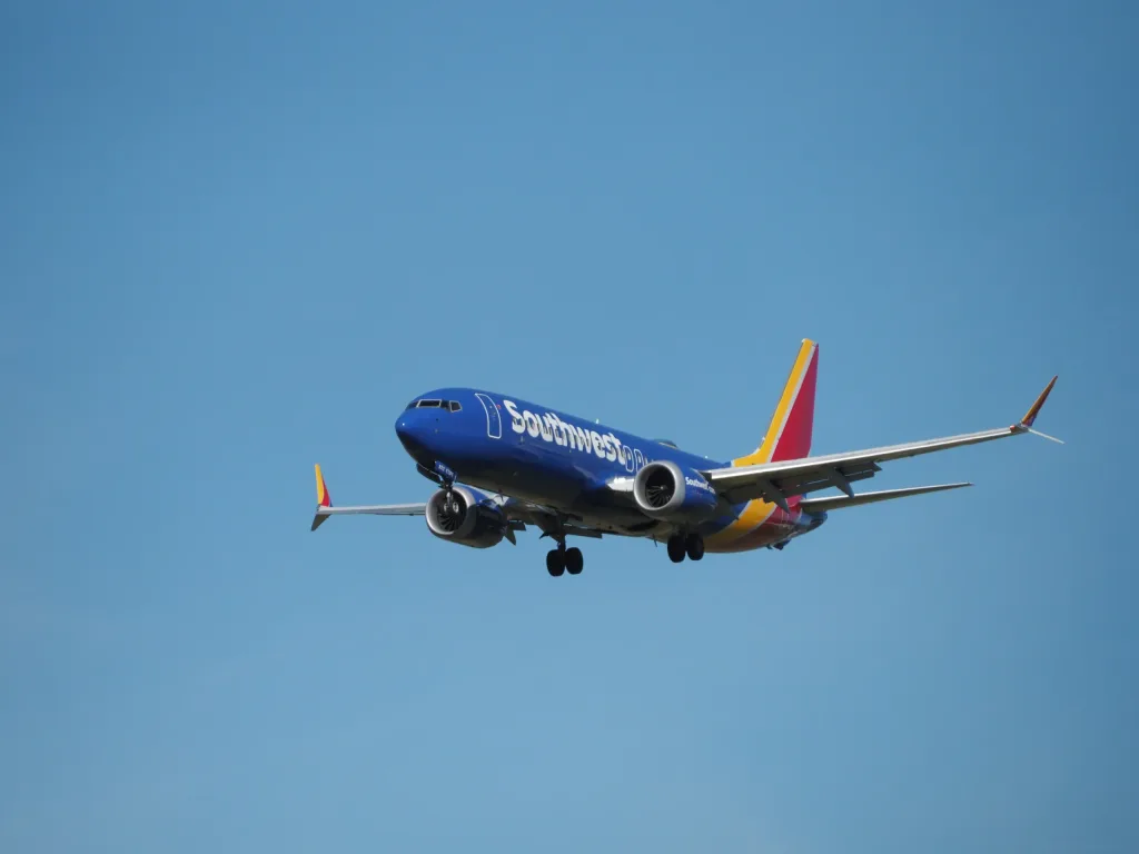 N8713M · Boeing 737 MAX 8 at Portland International Airport