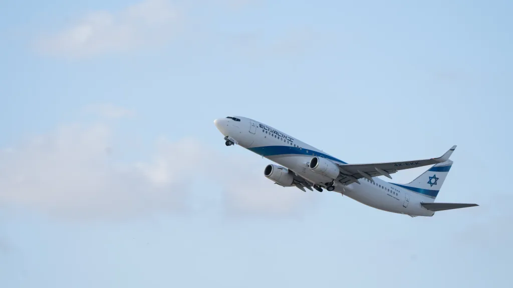 4X-EKK · Boeing 737-800 at Ben Gurion International Airport