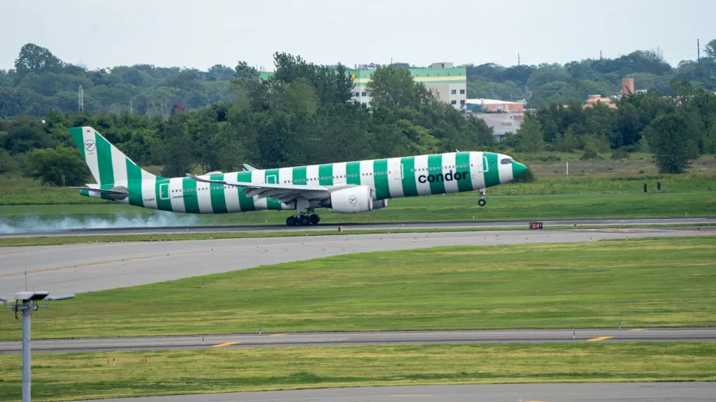 D-ANRE · Airbus A330 at John F. Kennedy International Airport (photo 1 of 3)