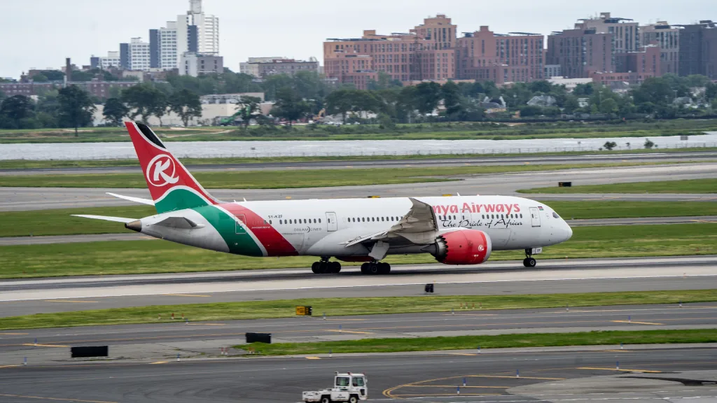 5Y-KZF · Boeing 787-8 at John F. Kennedy International Airport (photo 1 of 3)