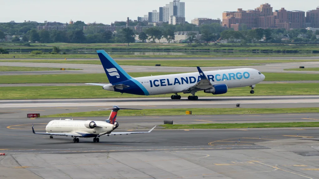 TF-ISP · Boeing 767-300 at John F. Kennedy International Airport (photo 3 of 3)