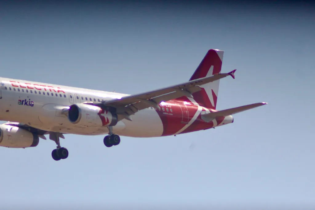 LZ-EAO · Airbus A320 at Ben Gurion International Airport (photo 3 of 4)