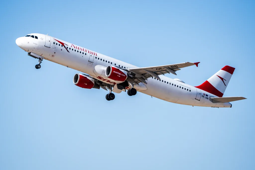 OE-LBB · Airbus A321 at Ben Gurion International Airport