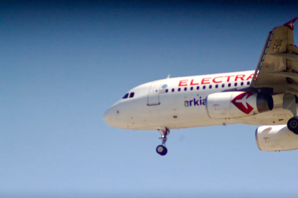 LZ-EAO · Airbus A320 at Ben Gurion International Airport