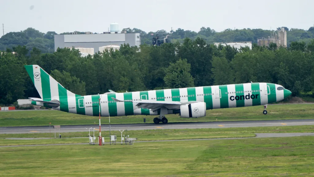 D-ANRE · Airbus A330 at John F. Kennedy International Airport (photo 3 of 3)
