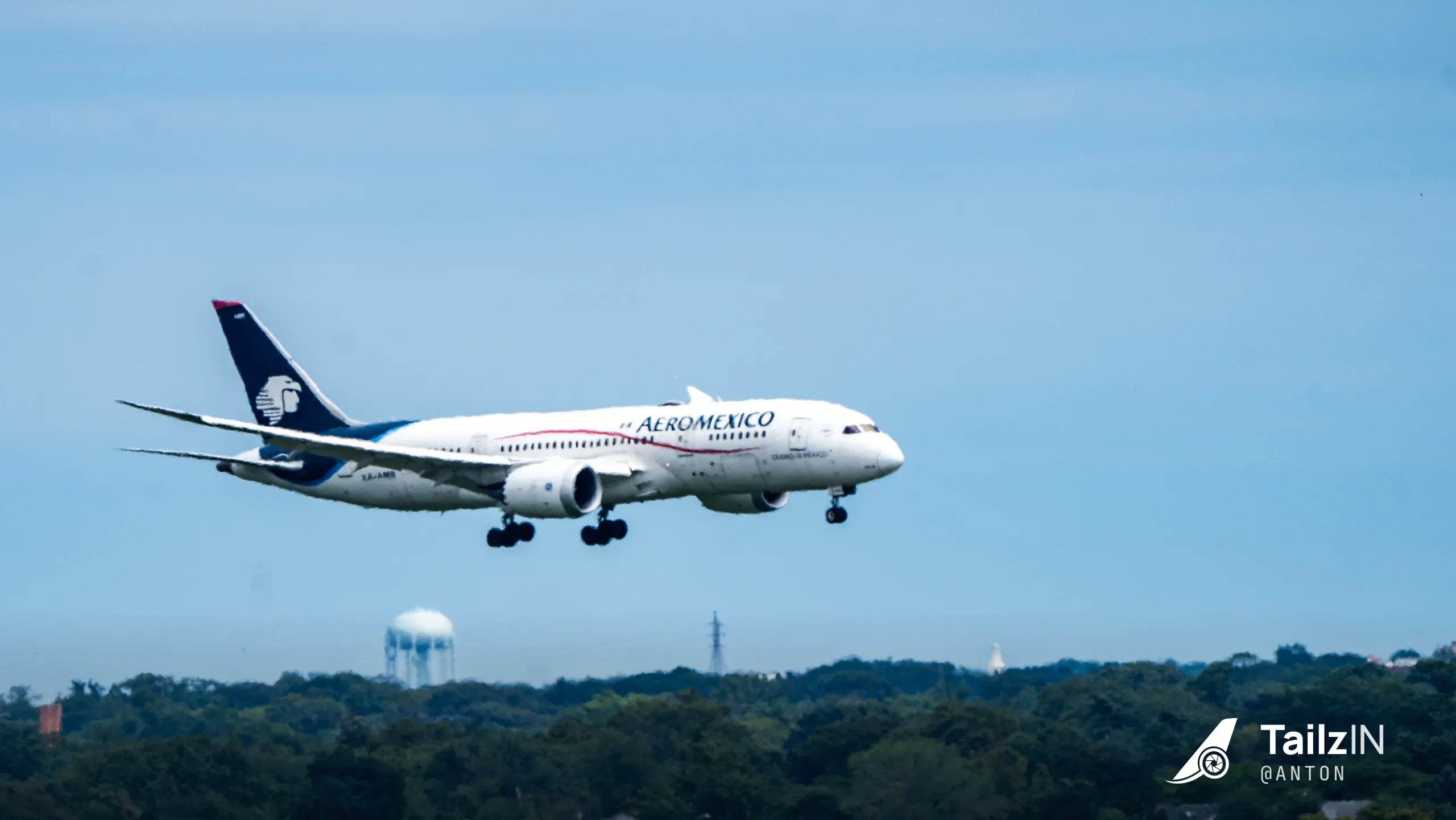 XA-AMR · Boeing 787-8 at John F. Kennedy International Airport (photo 2 of 2)