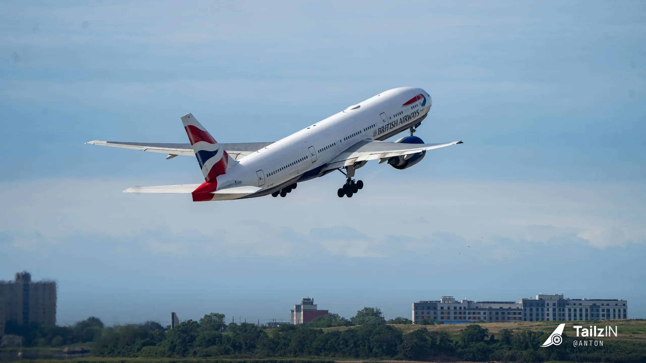 G-VIIC · Boeing 777-200 at John F. Kennedy International Airport (photo 2 of 2)