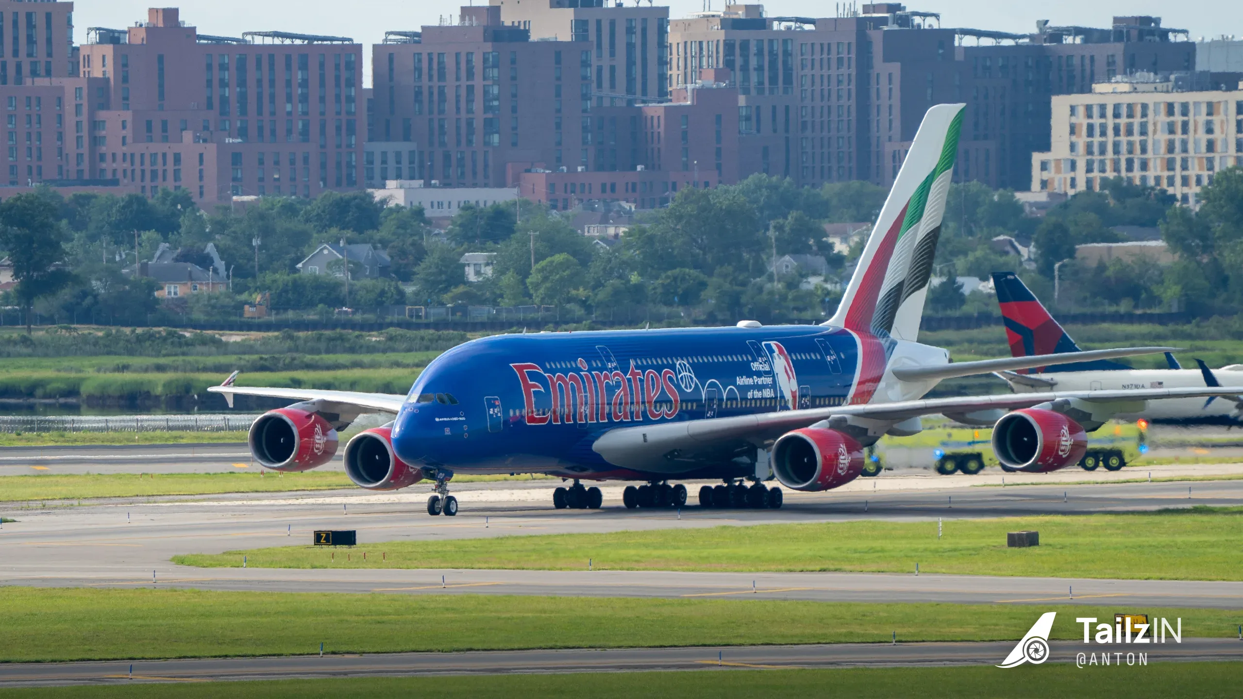 A6-EOD · Airbus A380-800 at John F. Kennedy International Airport (photo 2 of 6)