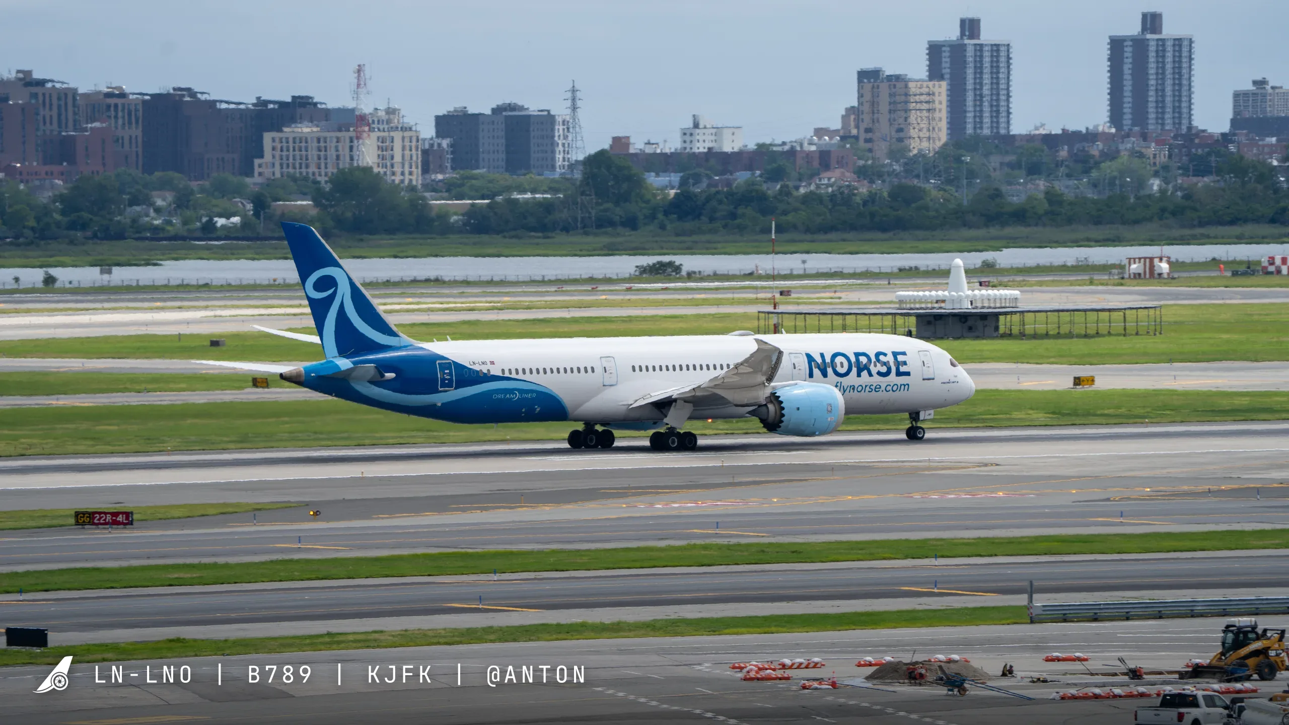 LN-LNO · Boeing 787-9 at John F. Kennedy International Airport (photo 3 of 3)