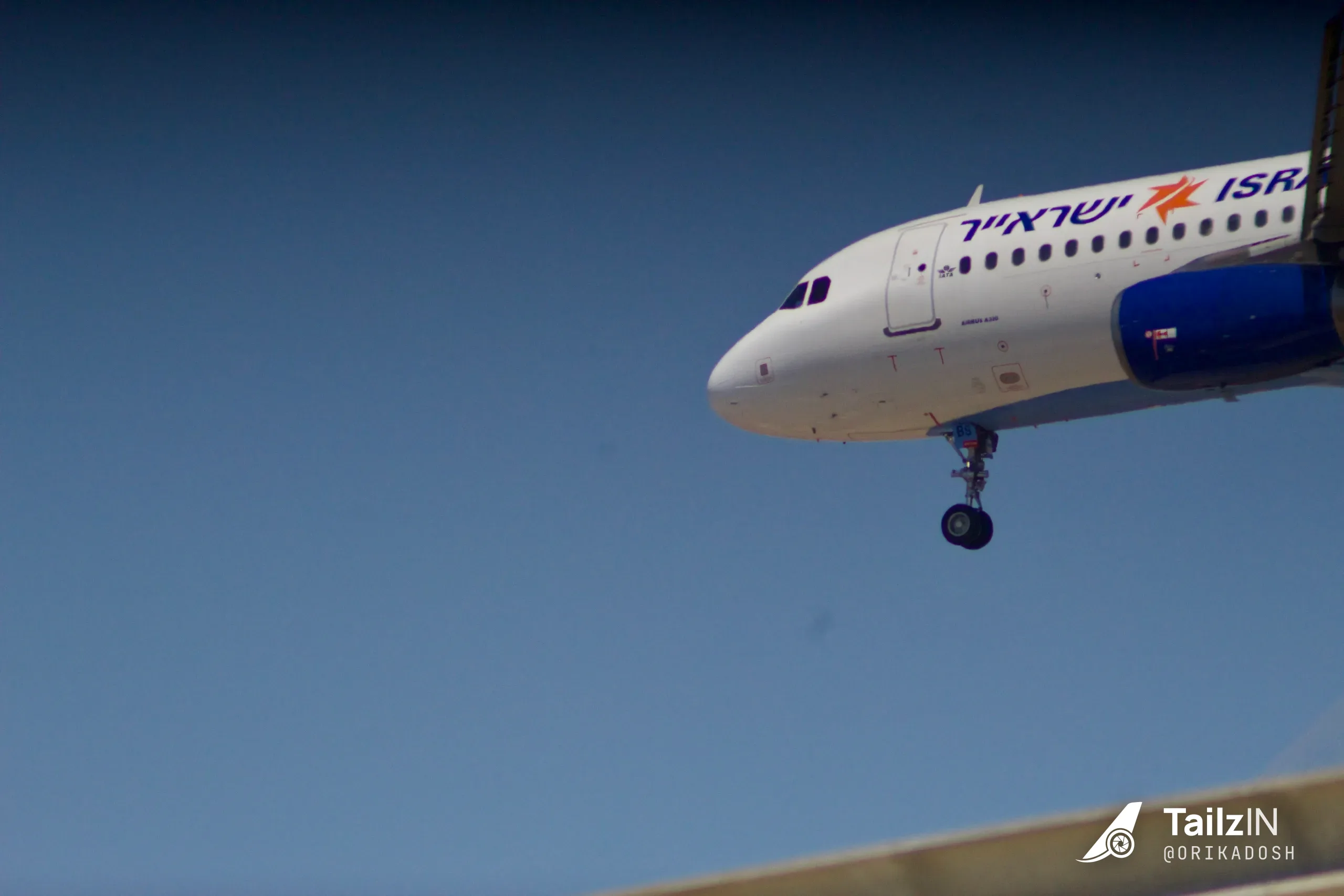 4X-ABS · Airbus a320-232 at Ben Gurion International Airport (photo 4 of 8)