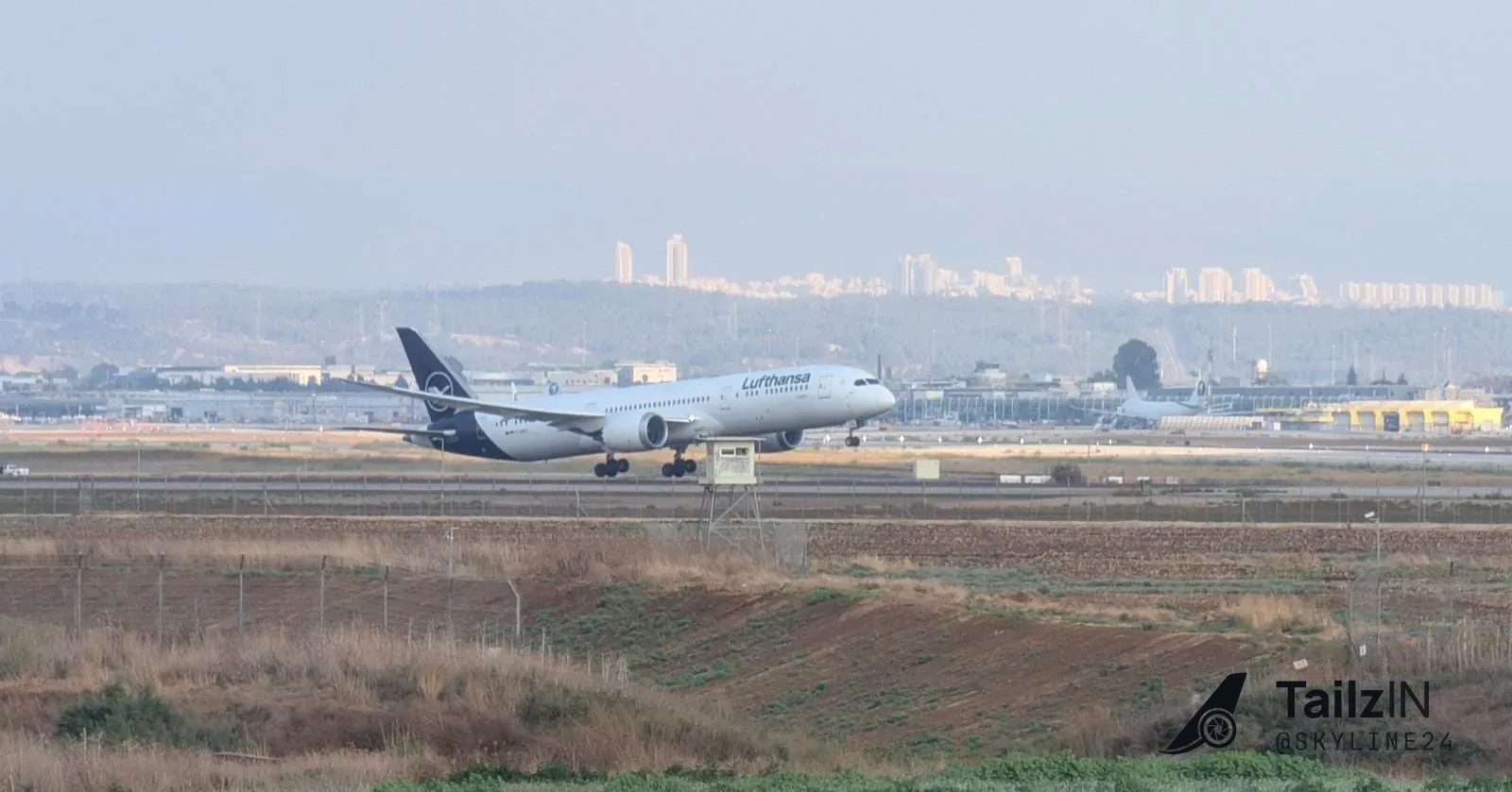 D-ABPD · Boeing 787-900 at Ben Gurion International Airport (photo 2 of 5)