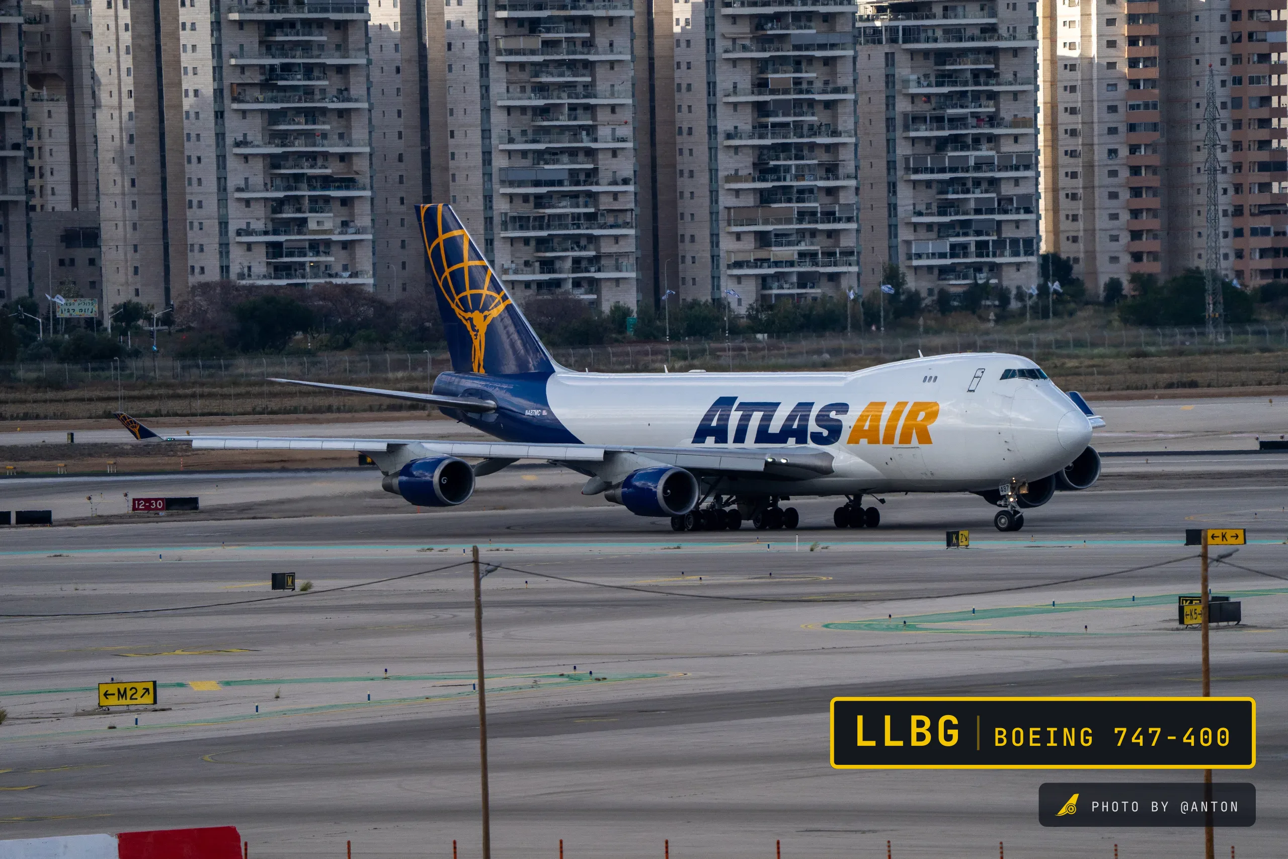 N487MC · Boeing 747-400 at Ben Gurion International Airport (photo 2 of 2)