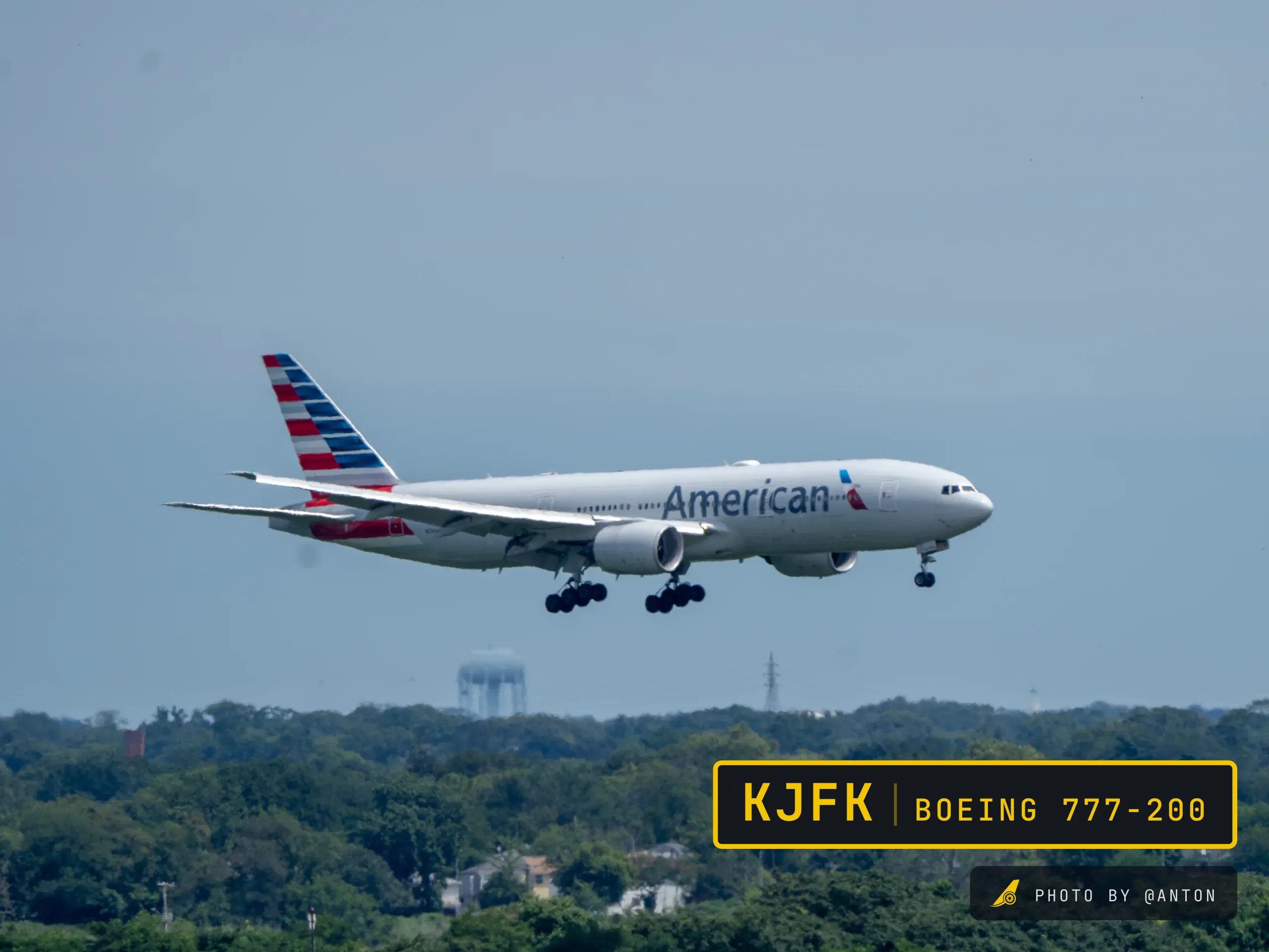 N790AN · Boeing 777-200 at John F. Kennedy International Airport (photo 2 of 2)