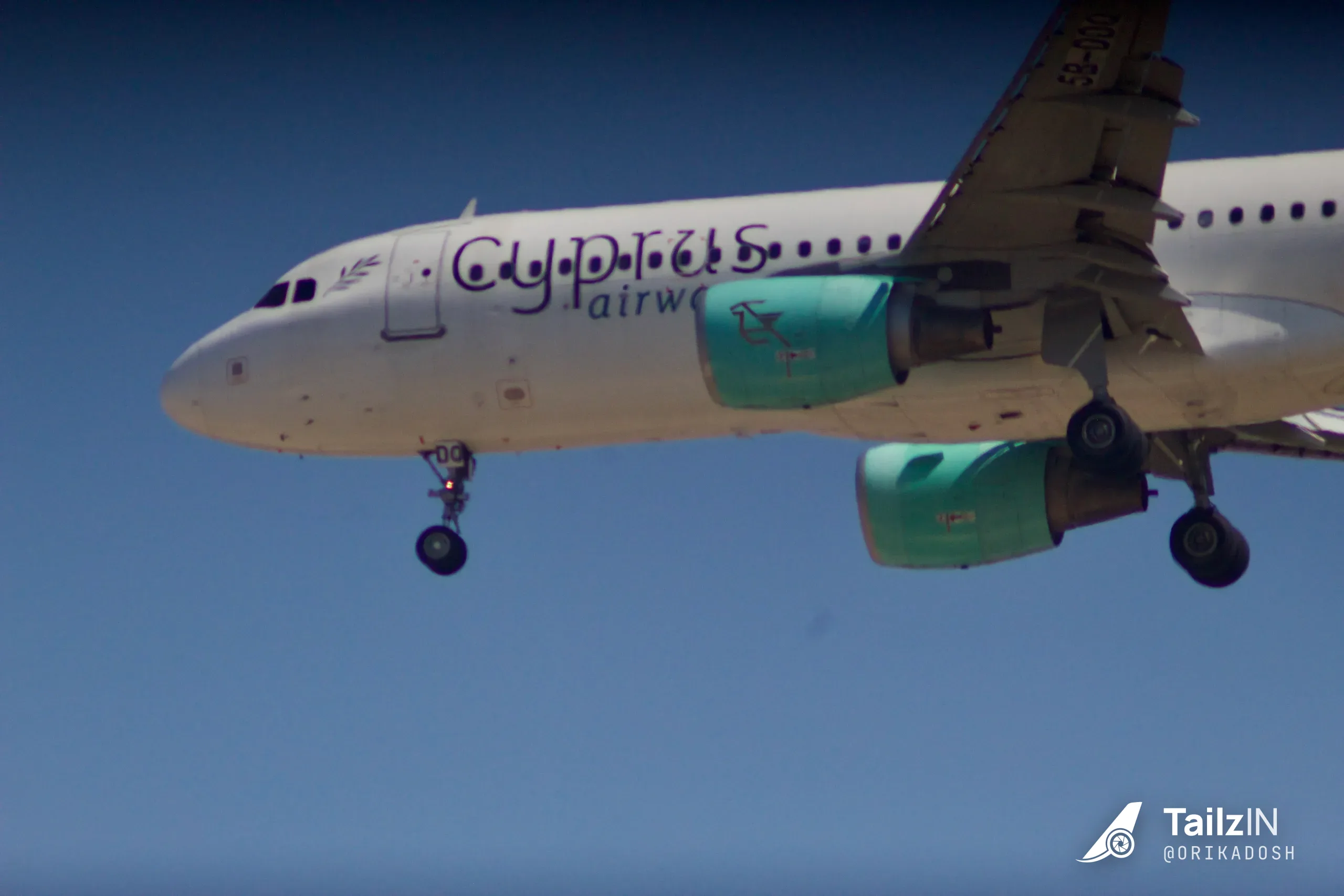 5B-DDQ · Airbus A320 at Ben Gurion International Airport (photo 3 of 3)