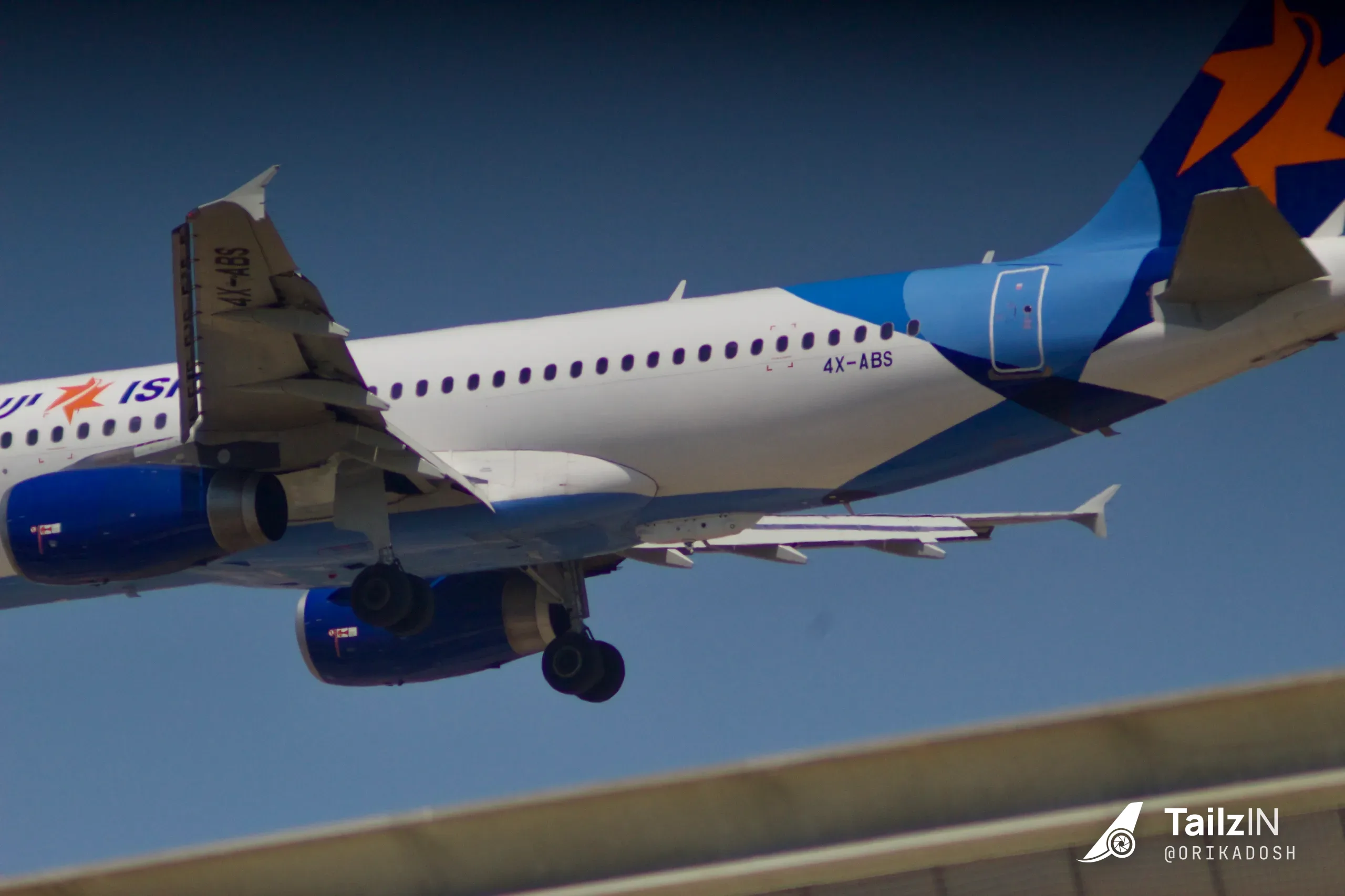 4X-ABS · Airbus a320-232 at Ben Gurion International Airport (photo 3 of 8)