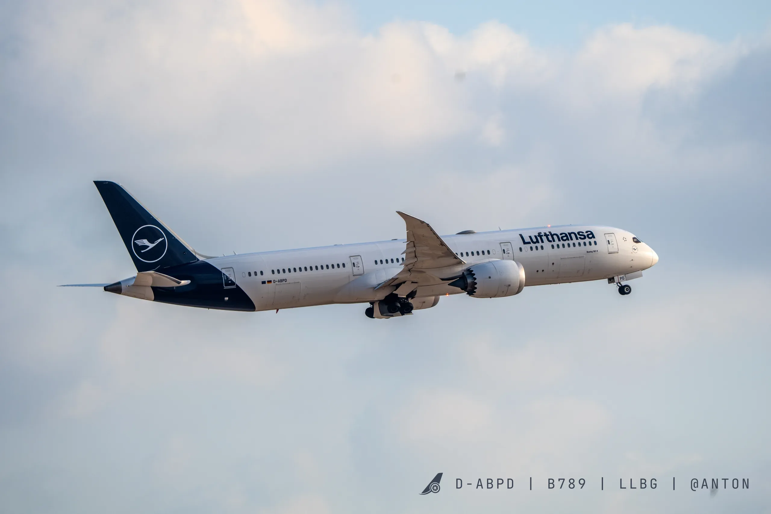 D-ABPD · Boeing 787-9 at Ben Gurion International Airport (photo 7 of 8)
