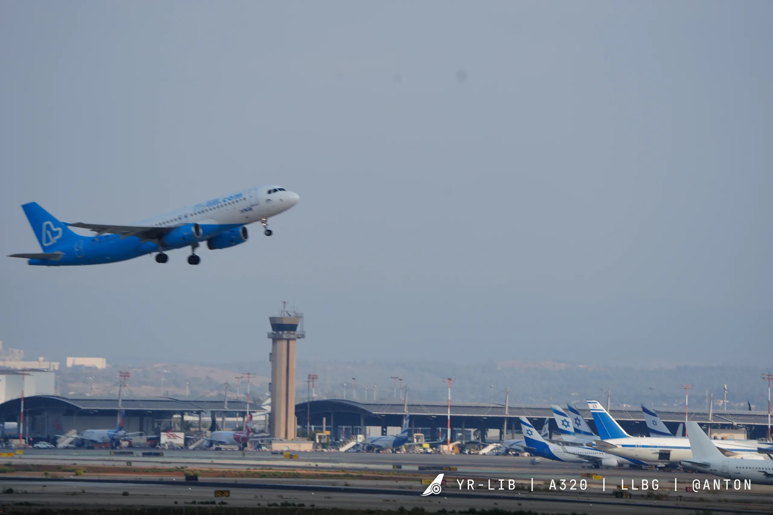 YR-LIB · Airbus A320 at Ben Gurion International Airport (photo 2 of 3)